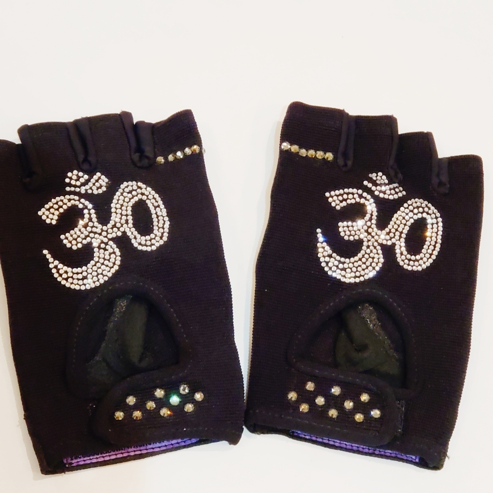 SWAROVSKI OM 🕉️ EMBELLISHED EXERCISE WORKOUT GLOVES,